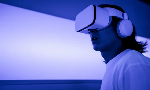 man-wearing-vr-headset-operational-base 3D Simulation and Effects